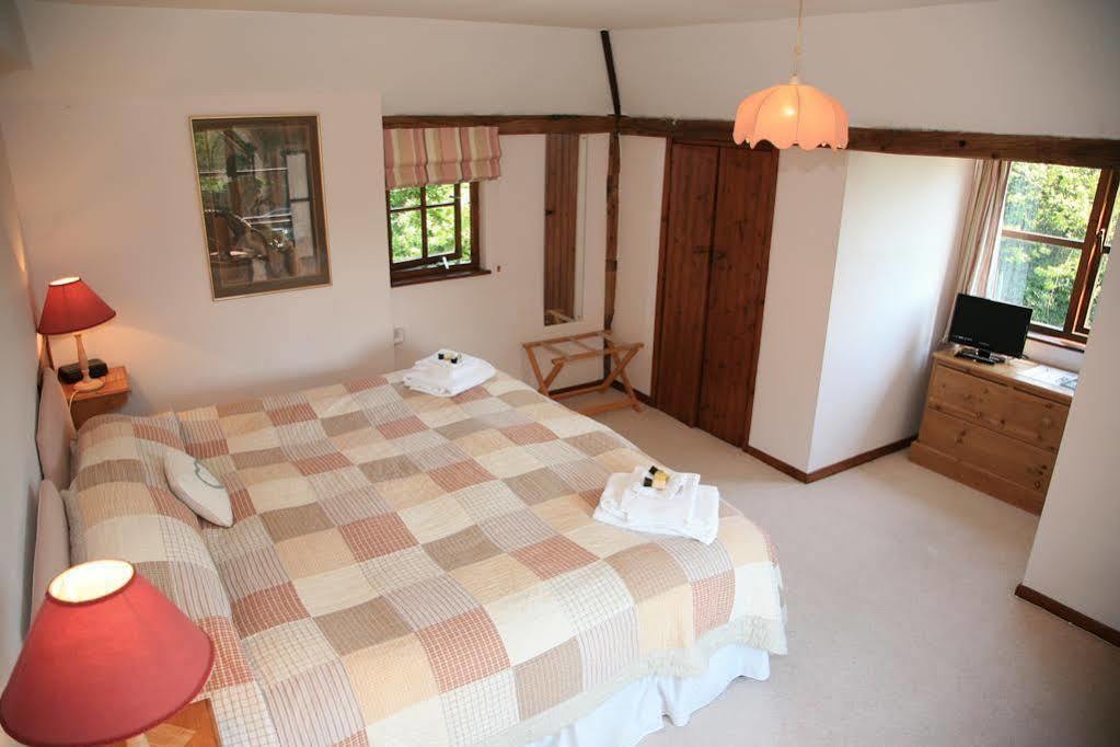 Bishopsdale Oast Bed & Breakfast Ashford  Exterior photo